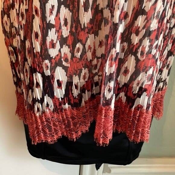 Floral Lace Trim Blouse - Red and Black - Picture 8 of 10